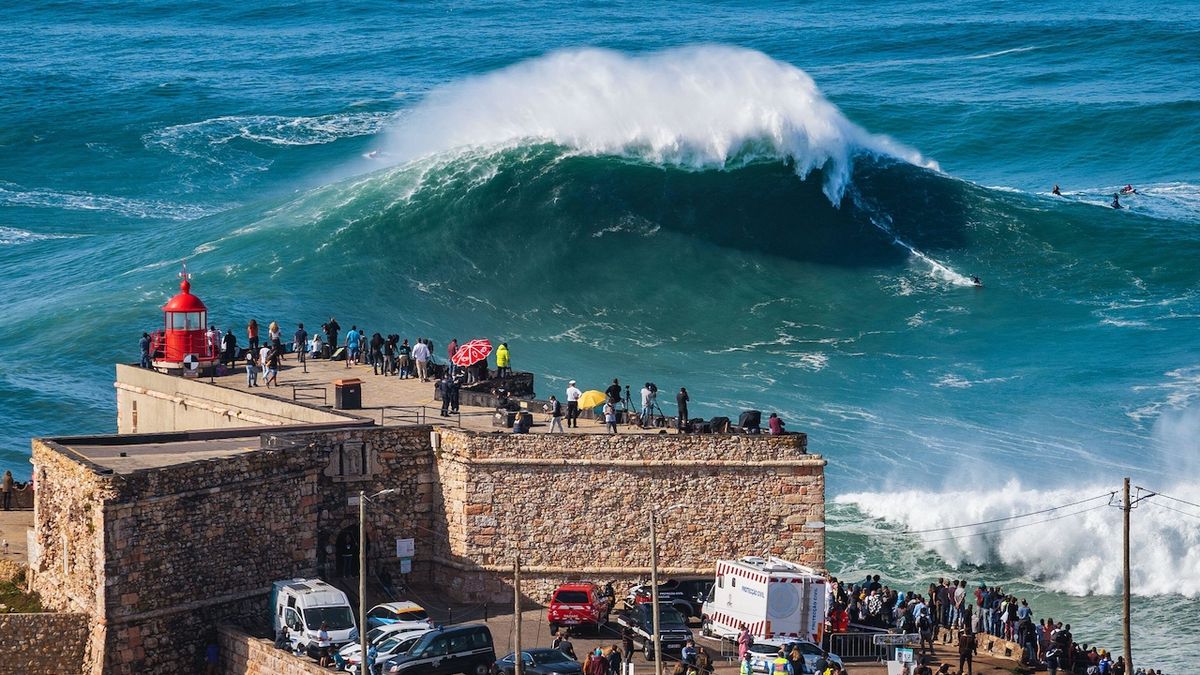 Adrenalinové Nazaré, vzrušující podívaná nejen pro surfaře